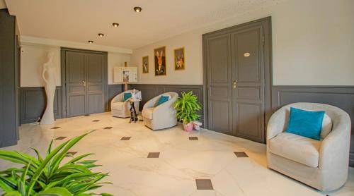 Crespy-le-Neuf Bed & Breakfast | Le chateau de crespy