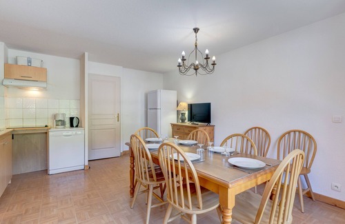 Flumet Apartment | Le Chevreuil - 3 chambres, terrasse, piscine