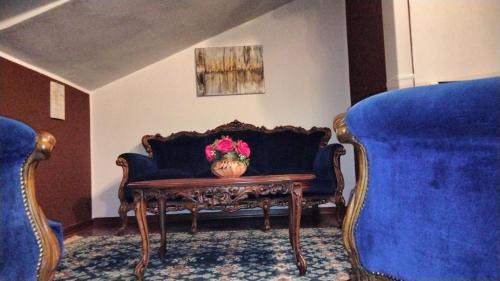 Vanzago Apartment | " Le Chic"