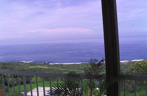 Piton Saint-Leu House | Le Choca bleu, quiet villa, covered terrace with magnificent ocean view