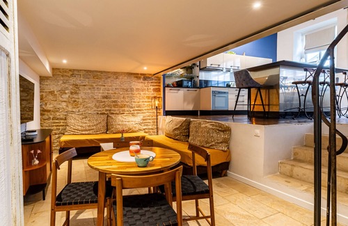 Dijon Centre Ville Apartment | Le Chouette Loft - City Apartment