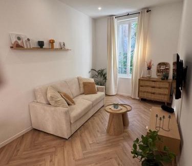 La Celle-sous-Gouzon Apartment | Le Cloître du Palais - Studio