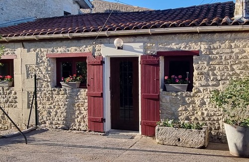 Saint Martin de Juillers House | Le Clos Saint Martin De Juillers
