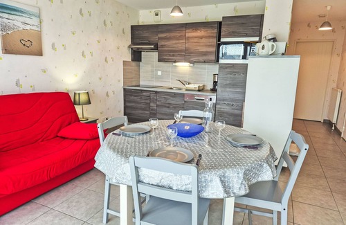 Rotheneuf-Le Pont Apartment | Le Clos Bastille by Interhome