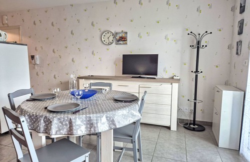 Rotheneuf-Le Pont Apartment | Le Clos Bastille by Interhome