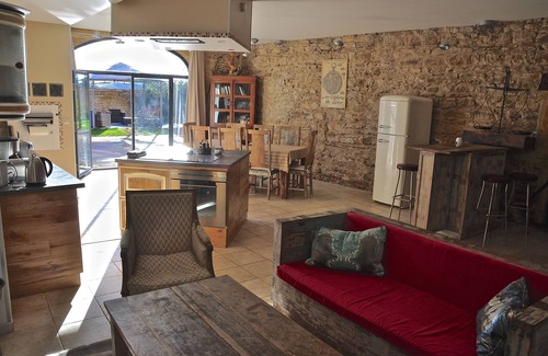 Saint-Germain-Nuelles Bed & Breakfast | Le Clos du Cher en Beaujolais
