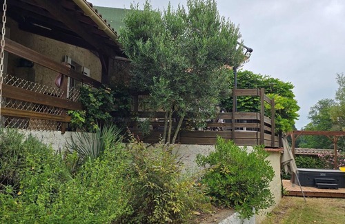 Mauriac House | Le Clos du Peyrot - Mauriac