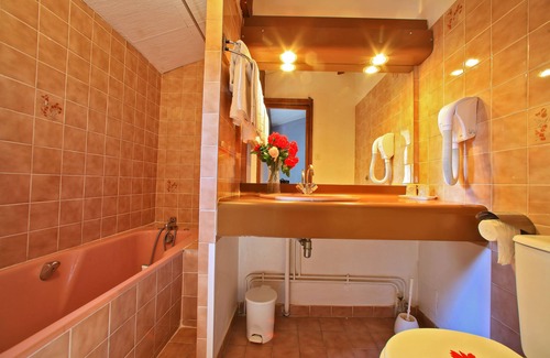 Pradines Hotel | Le Clos Grand