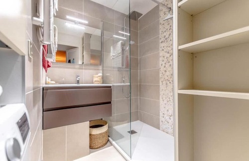 Saint-Tropez House | Le Clos l Pool & Balcony l Shellter Rentals