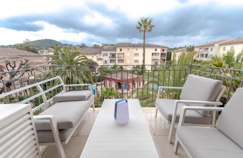 Saint-Tropez House | Le Clos l Pool & Balcony l Shellter Rentals