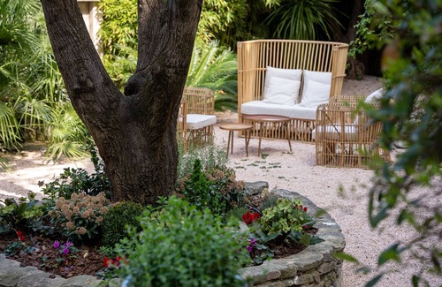 L'Isle-sur-la-Sorgue Apartment | Le Clos Violette D'Aglaé