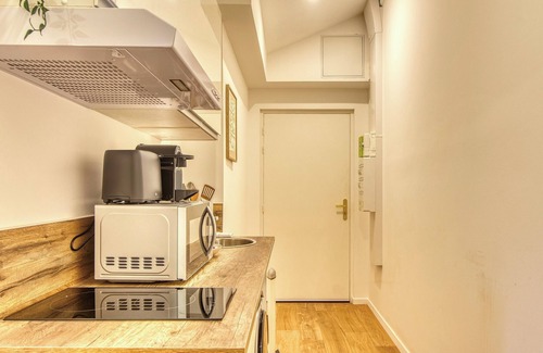 5th Arrondissement Apartment | Le Cocon - Appart climatisé - cœur de Lyon 5ème