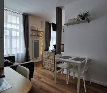 Lens Apartment | Le cocon du centre ville