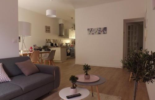 Salon-de-Provence Apartment | le COIN salonais