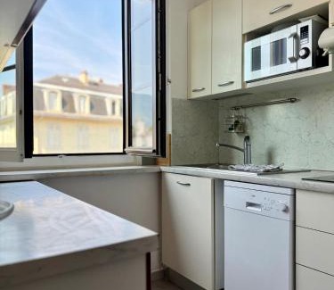 Aix-les-Bains City Center Apartment | Le Continental I Centre-Ville