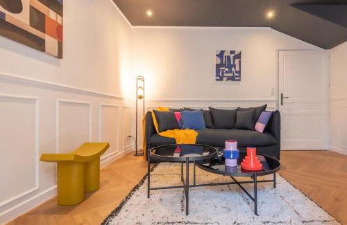 Macon Apartment | Le Cosy Chic . Proche gare . Centre-ville Mâcon . Neuf . Climatisation . Design . Wifi .