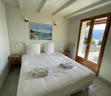 Veyrier-du-Lac Ski Chalet | Le cottage de Veyrier, très jolie vue Lac - LLA Selections by Location Lac Annecy