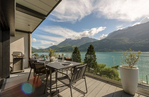 Bredannaz Apartment | Le Cristal - Prestigieux appartement au Lac d'Annecy avec vue unique à 180°