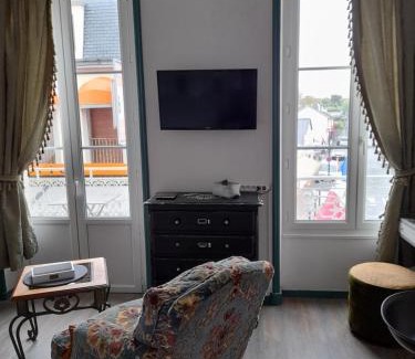 Arromanches-les-Bains Apartment | Le DINGSON