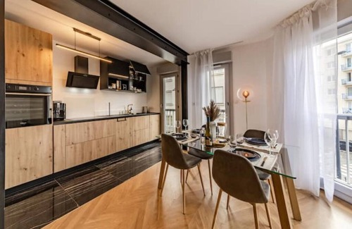 Quai de la Fosse Apartment | Le Dobrée - Centre - Charm & Comfort - 4p - 55m2