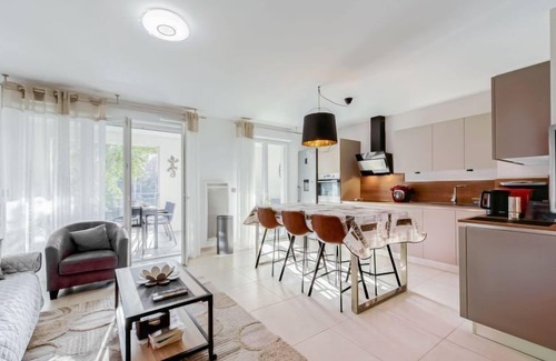 Cavalaire-sur-Mer Apartment | Le Domaine by Interhome