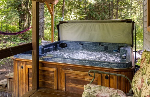 Frampton Ski Chalet | Le Domaine de l'Étang, Confort Chalet: 2 adults and 2 children