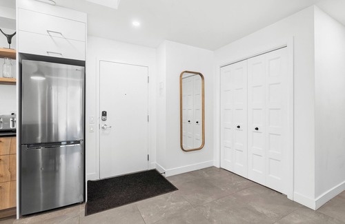 Saint-Roch Apartment | Le Downtown (rooftop pool and gym)