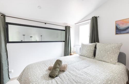 Apt Apartment | Le Duplex des Ocres - 2 bedrooms - Air conditioning - WiFi