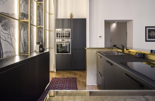 Repubblica Apartment | Le Fontane - Perfect Apartment, Airy, tasteful, modern in a historic Rome