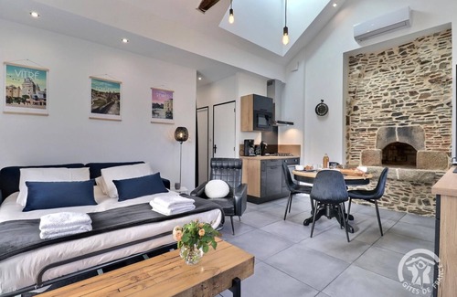 Saint-Georges-de-Chesne House | Le Four - RIVES-DU-COUESNON