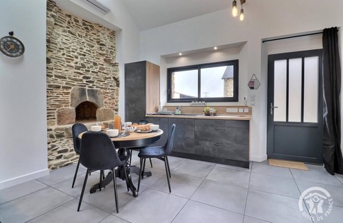 Saint-Georges-de-Chesne House | Le Four - RIVES-DU-COUESNON