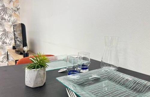 Saint-Georges-les-Baillargeaux Apartment | Le petit Penon ~ T1 Bis avec parking/clim/Fibre