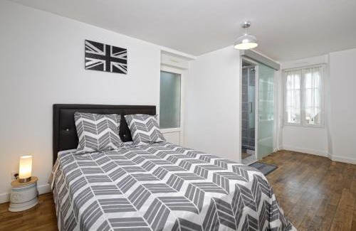 Laval Apartment | Le Franche Comté Centre Ville Rive Droite