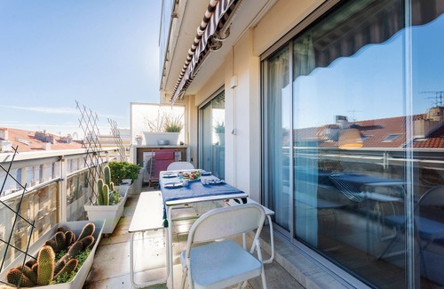 Jean-Medecin Apartment | LE FRANCIA II AP4197 By RIVIERA HOLIDAY HOMES