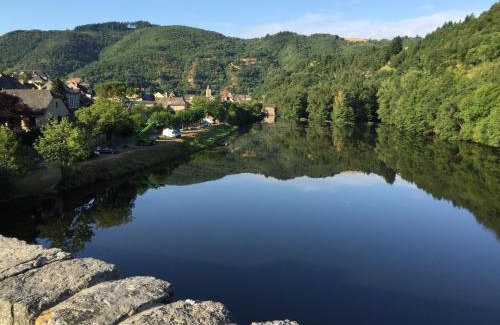 Entraygues-sur-Truyere Apartment | Le Gîte de Jean