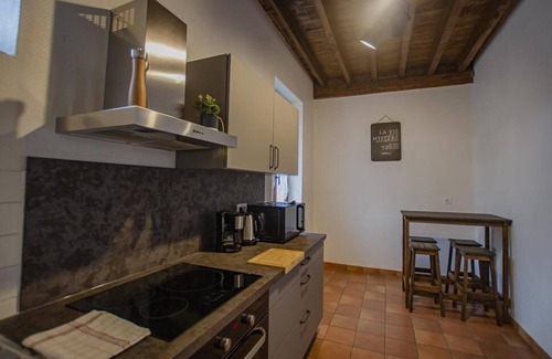 Crespy-le-Neuf House | Le Gîte du Château 2 - CRESPY LE NEUF