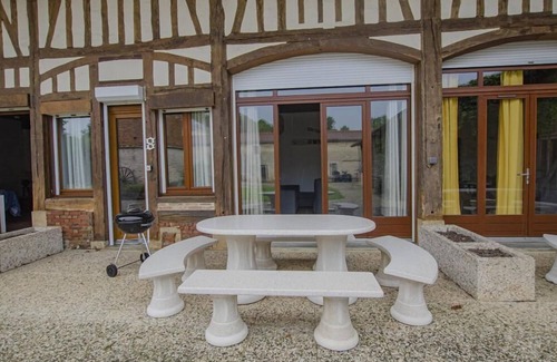 Crespy-le-Neuf House | Le Gîte du Château 2 - CRESPY LE NEUF