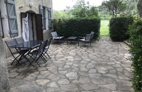 Correns House | Le gîte PETIT-CONIL - CORRENS