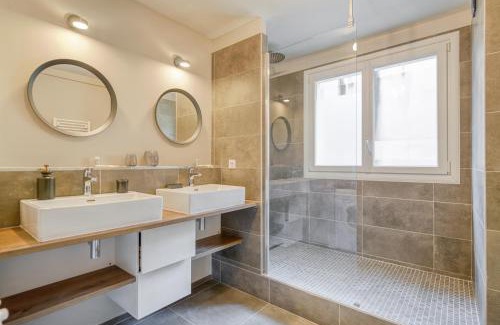 Laval Apartment | Le Gambetta - T3 Standing avec Parking, Wifi, Netflix