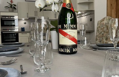 Epernay House | Le Gite de Jean Thevenin with free parking