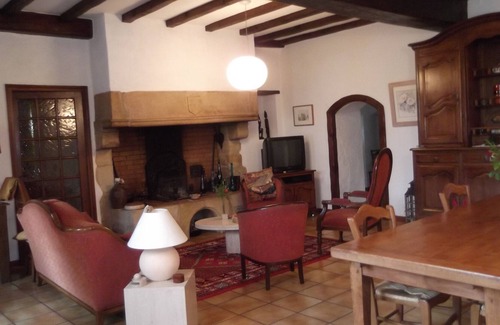 Poisson House | Le gite de Sermaize, a tastefully renovated 16th-century hunting lodge