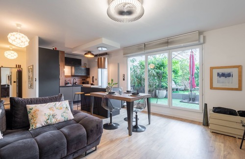 9th Arrondissement Apartment | Le Globe-Trotter - Proche du metro gare de Vaise