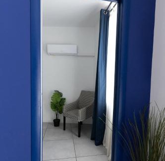 Les Chutes Lavie Apartment | Le Grand Bleu