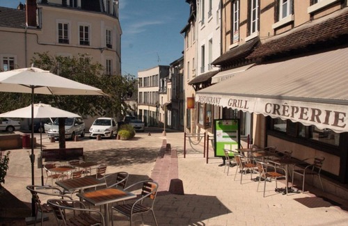 Vierzon Apartment | Le Grand Bleu - Vierzon - Wifi et Parking Inclus