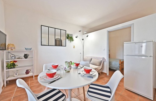 Ribes Apartment | Le Grand Val - Appt pour 3 vue sur la vallée