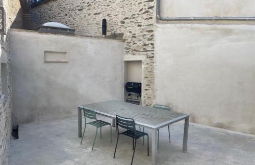 Lampaul-Guimiliau House | Le grenier à grains - Lampaul-Guimiliau