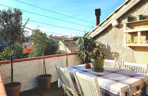 Beziers Apartment | Le Grenier 1900, Wi-fi, Climatisation, Terrasse, 15 Minutes du Centre