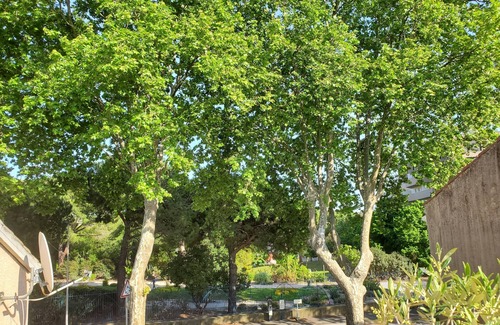 Beziers Apartment | Le Grenier 1900, Wi-fi, Climatisation, Terrasse, 15 Minutes du Centre