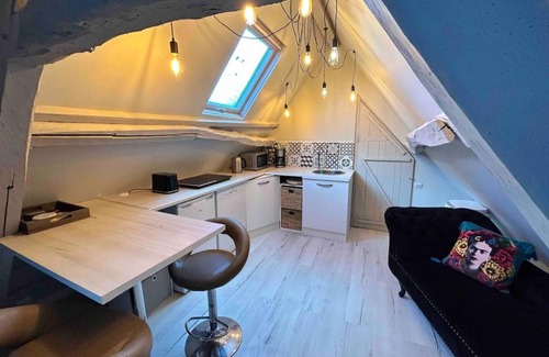 Fiquefleur-Equainville Apartment | Le grenier des initiés, in the countryside, 8 km from Honfleur.