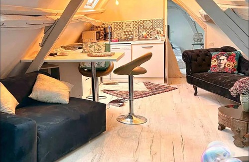 Fiquefleur-Equainville Apartment | Le grenier des initiés, in the countryside, 8 km from Honfleur.